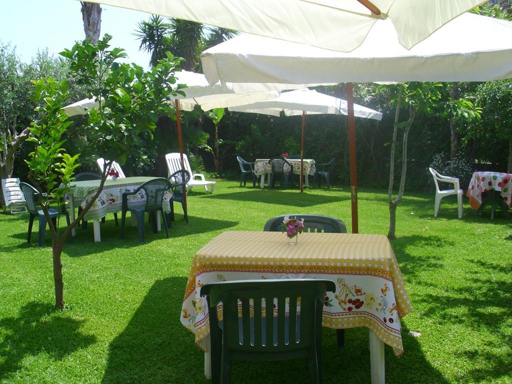 Villa Delle Vacanze Fiumefreddo di Sicilia Exterior foto